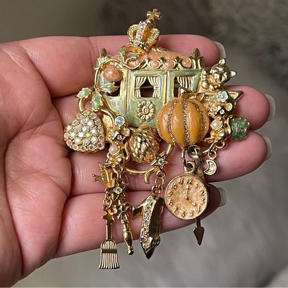 KIRKS FOLLY | CINDERELLA COACH Brooch Pin "Too Late For The Ball" - Picture 2 of 13